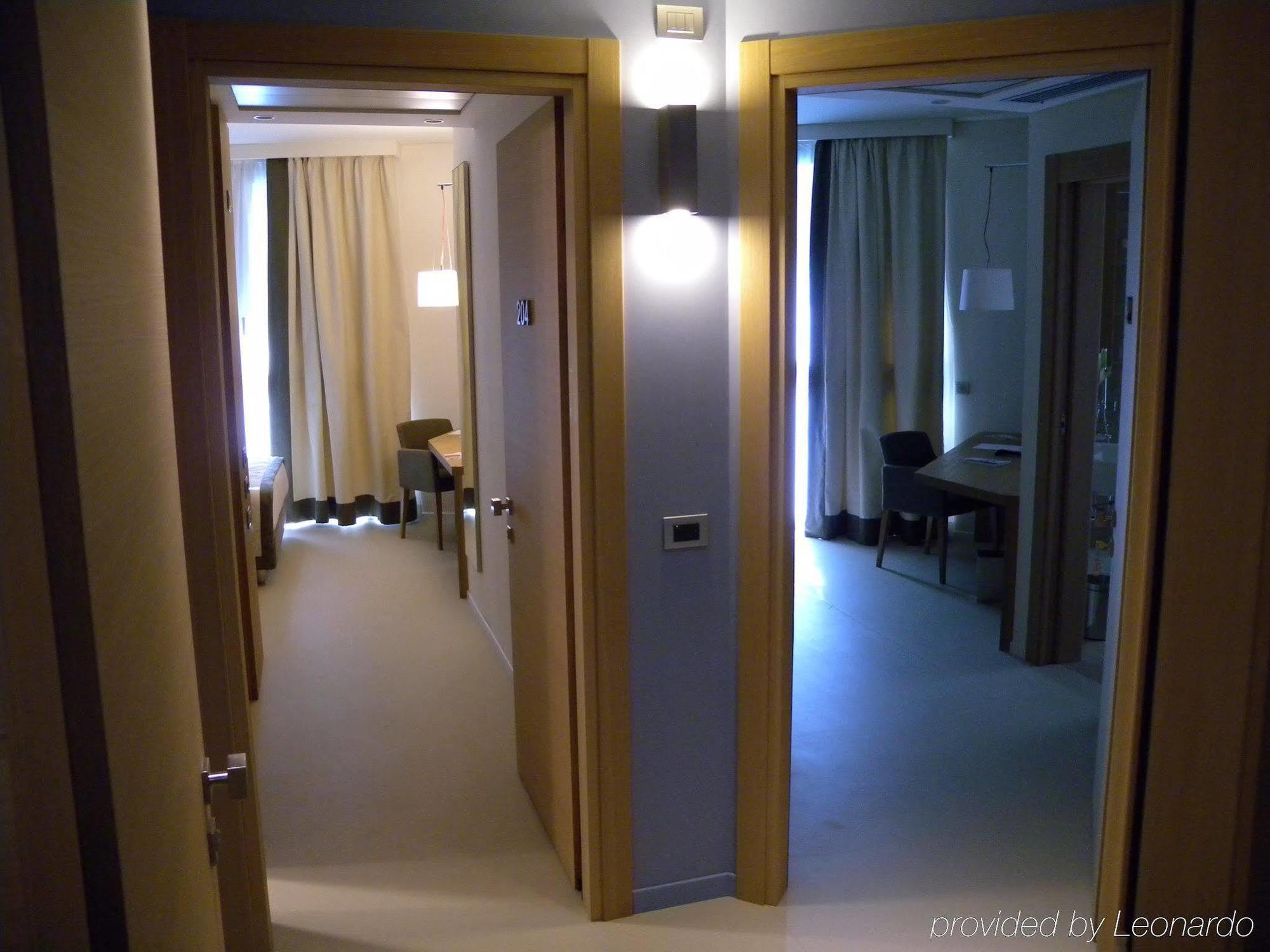 Hsm Hotel San Martino Garbagnate Monastero Ruang foto